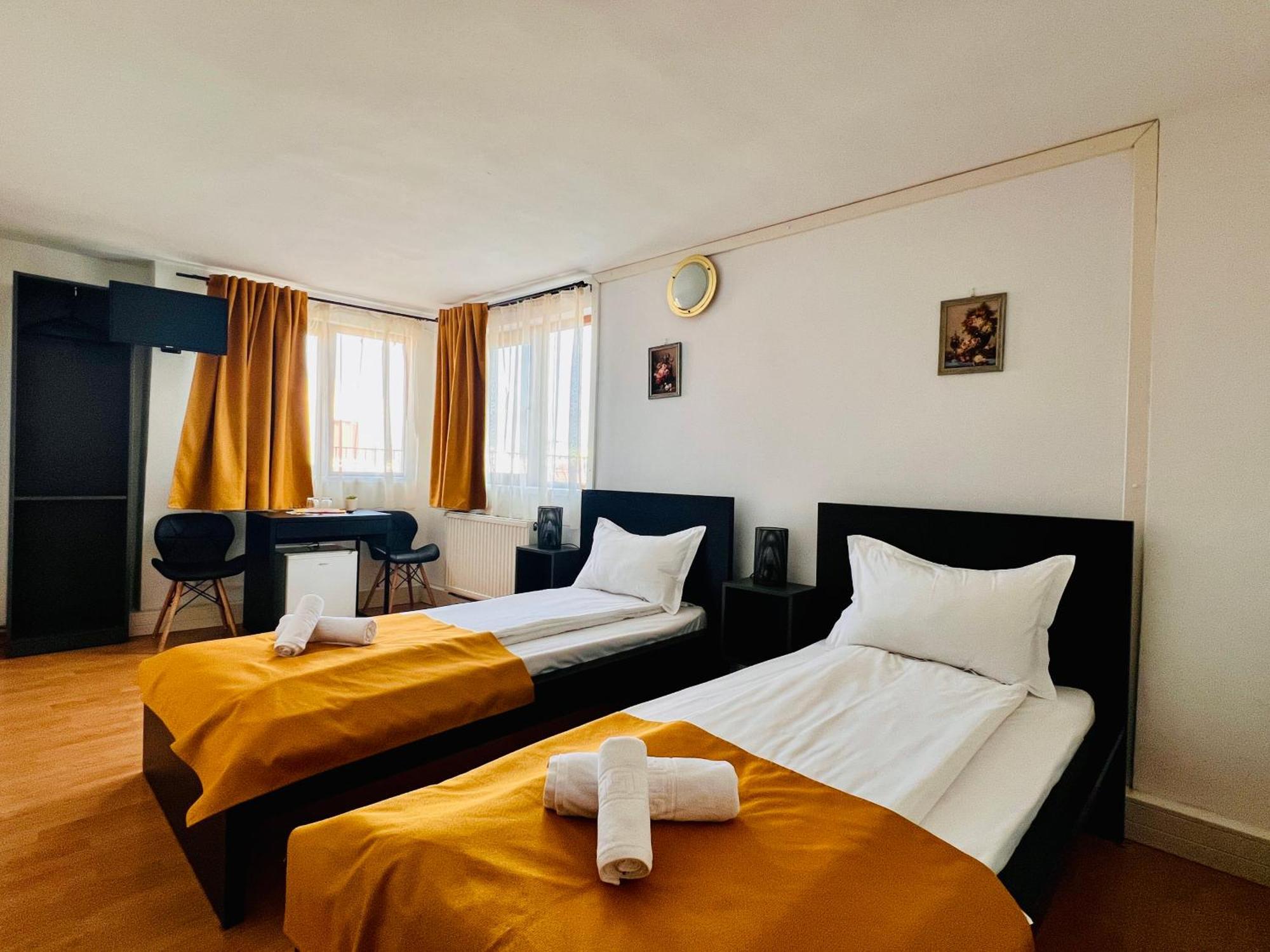 Pensiunea Pedro Cluj-Napoca Extérieur photo