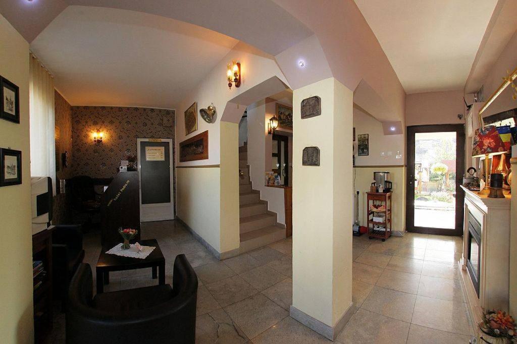 Pensiunea Pedro Cluj-Napoca Extérieur photo